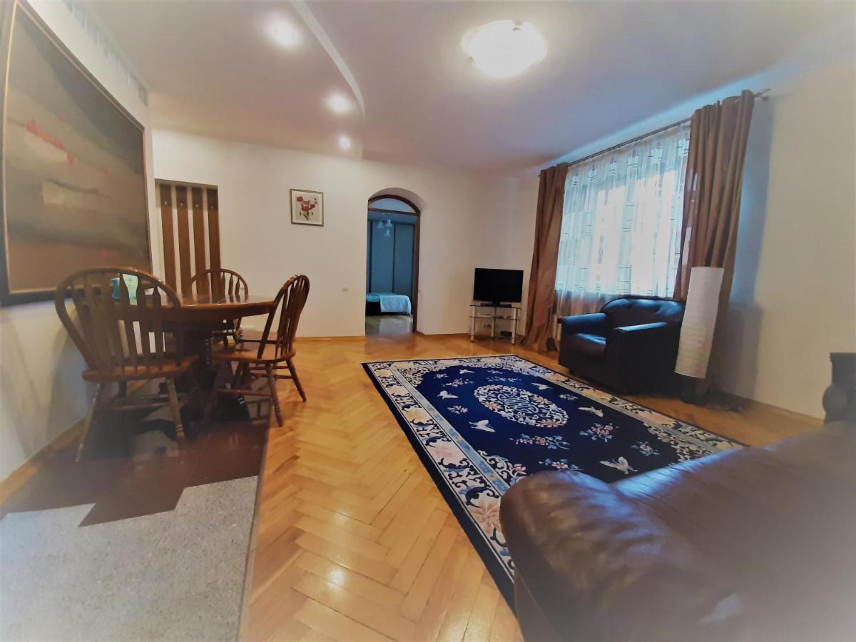 Apartment On Myasnikova 34 Mińsk Zewnętrze zdjęcie